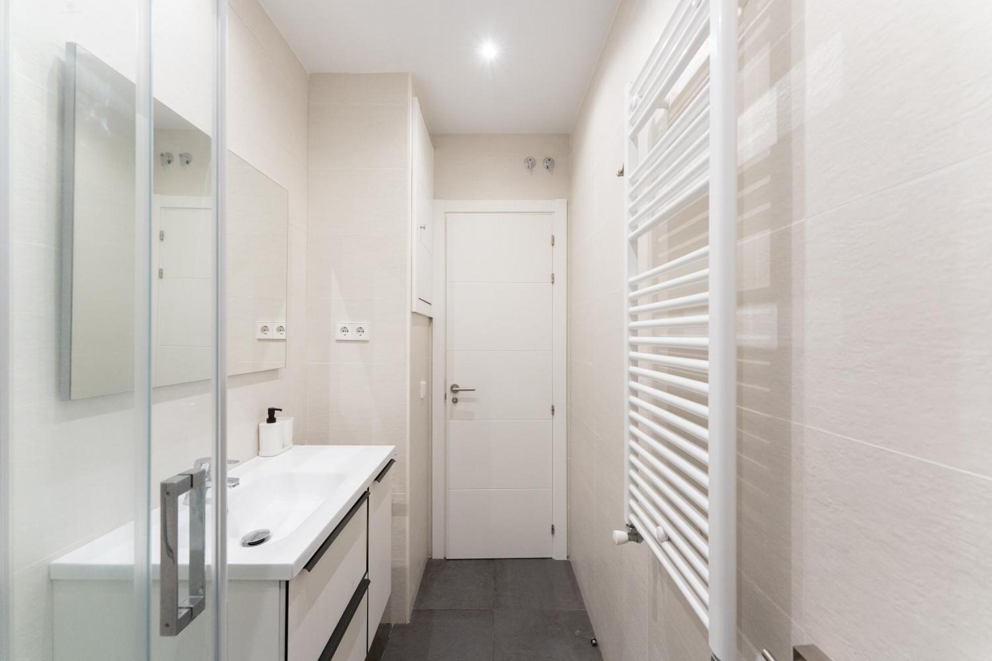 Luxe Apartment In Plaza De Espana Madrid Esterno foto