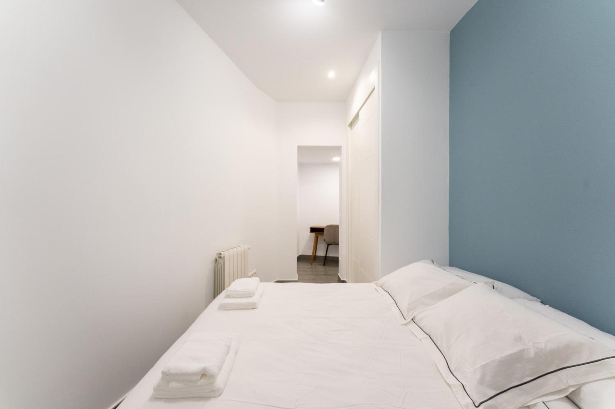 Luxe Apartment In Plaza De Espana Madrid Esterno foto