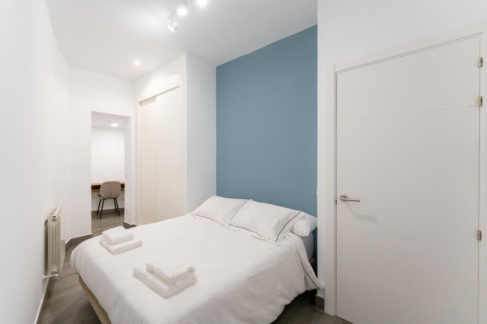 Luxe Apartment In Plaza De Espana Madrid Esterno foto