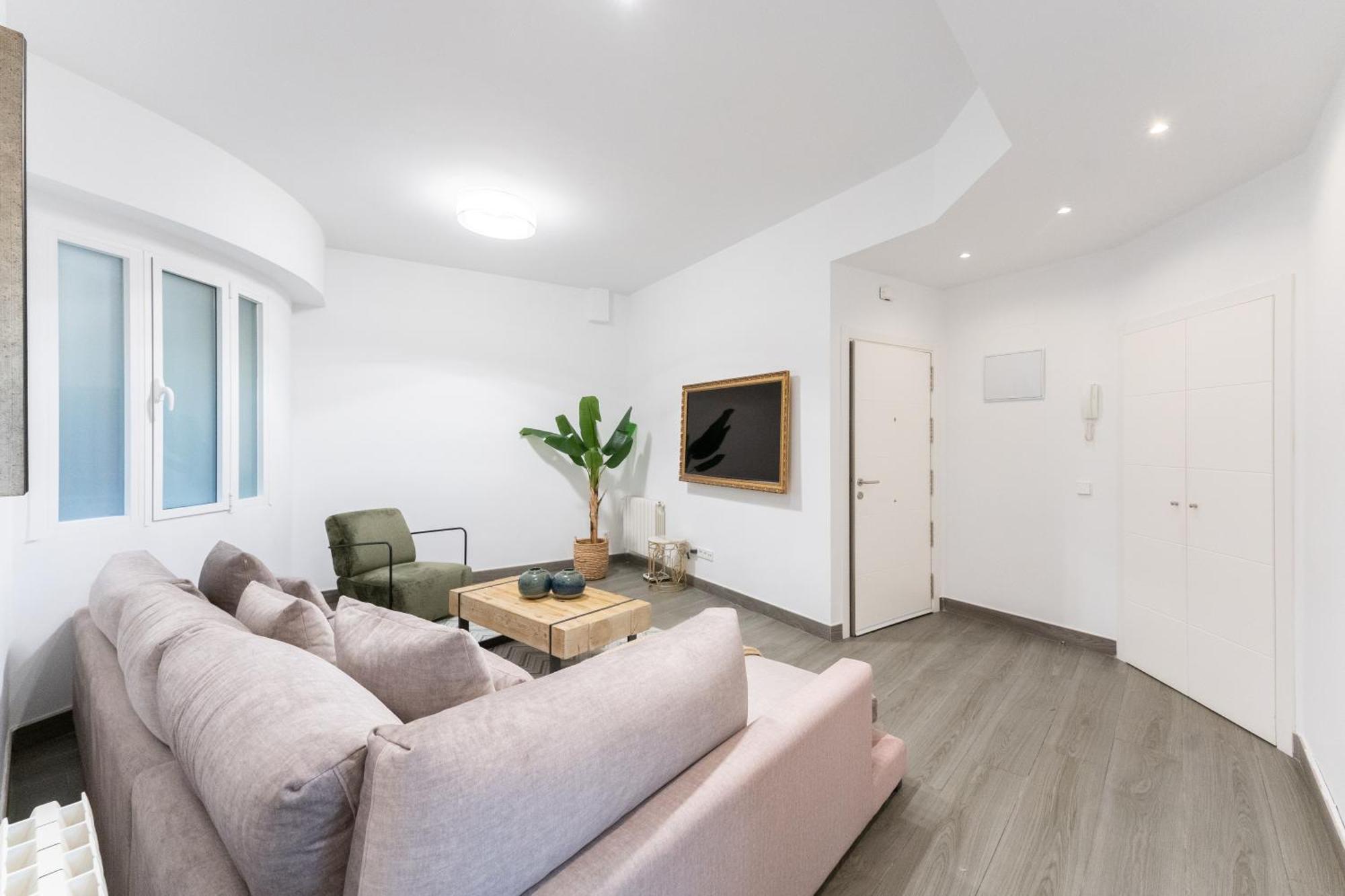 Luxe Apartment In Plaza De Espana Madrid Esterno foto
